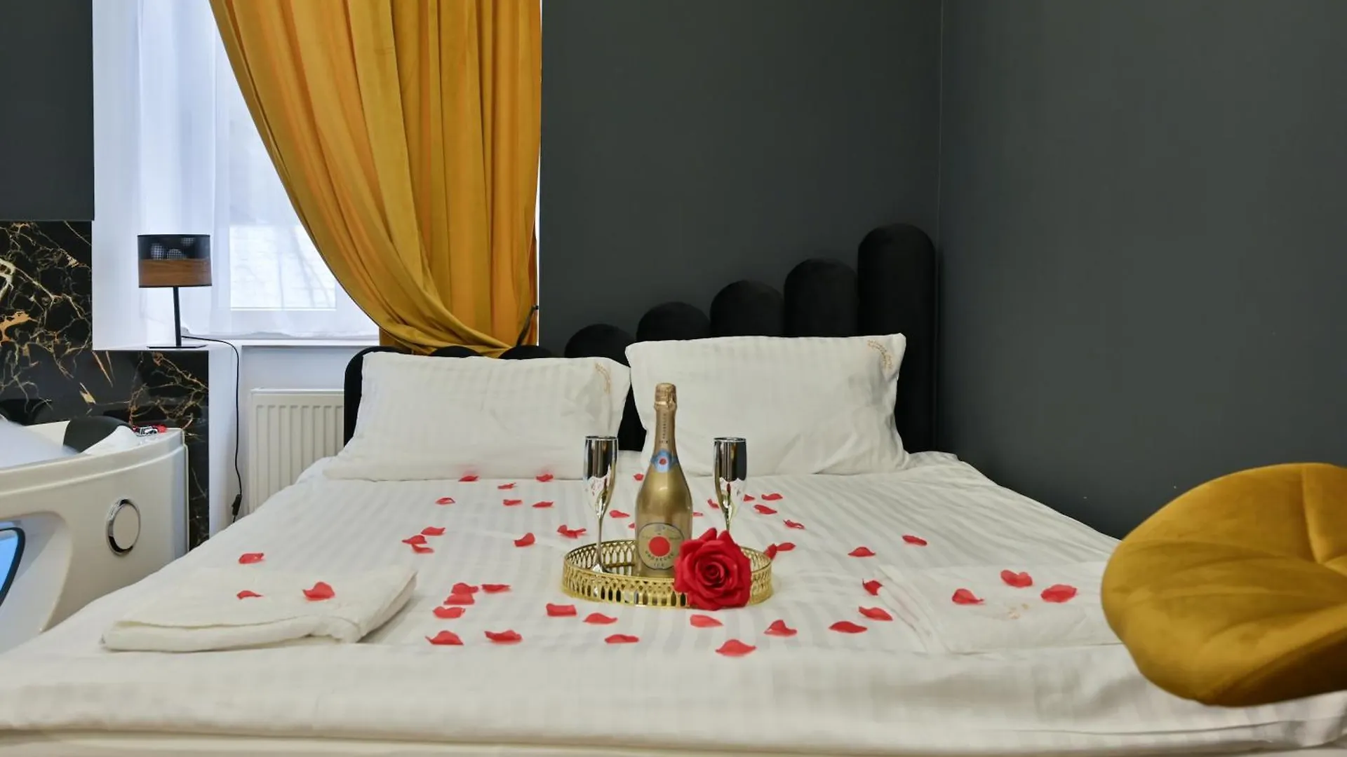 Apartment Jacuzzi Berka Apartamenty Krakow